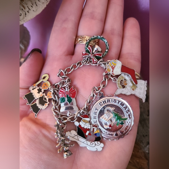 Vintage Wells Sterling Silver and Enamel Christmas Charm Bracelet -